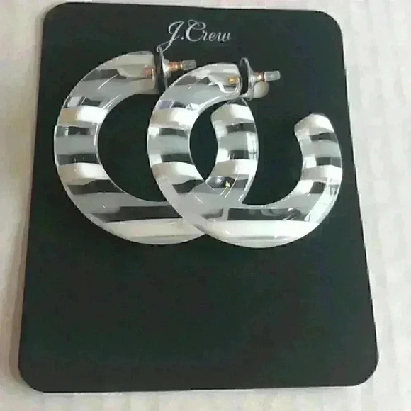 J Crew new Large Beveled Hoops in White Tortoise - Picture 4 of 8